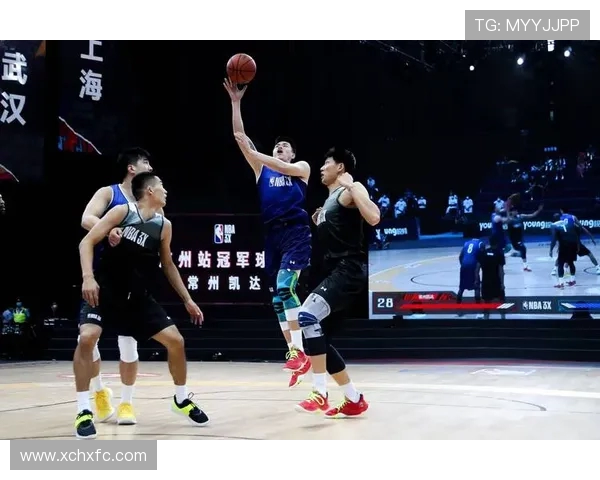 南京篮球队在挑战赛中以81分稳居积分榜首位展现强劲实力 南京篮球队在挑战赛中以81分稳居积分榜首位展现强劲实力