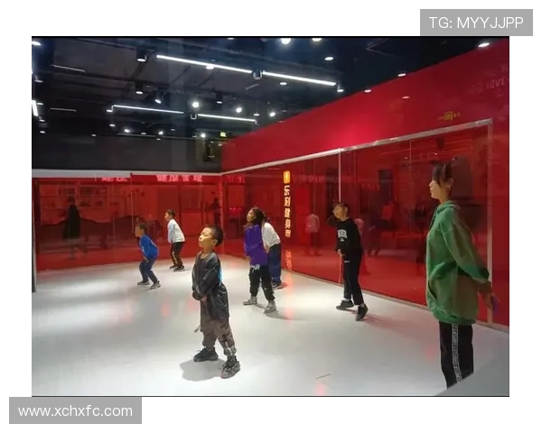 广州街舞队的迅猛风采揭秘街头舞蹈的魅力与激情