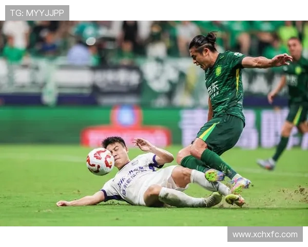 北京国安主场迎战河北华夏全力争胜展现球队实力与斗志